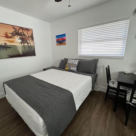 Cozy Private Studio W/Own Yard - 3Mi From Beach Seminole Εξωτερικό φωτογραφία