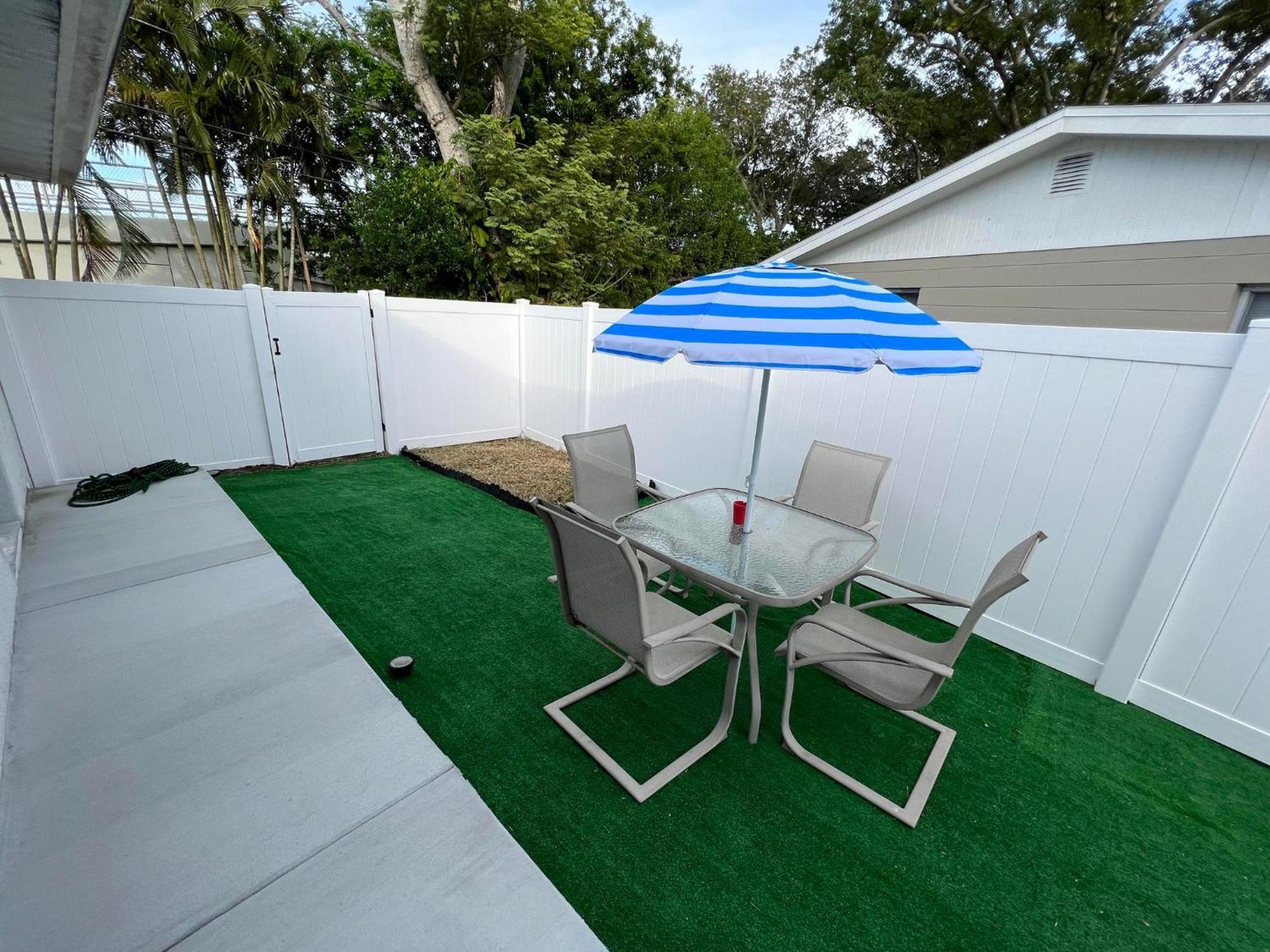 Cozy Private Studio W/Own Yard - 3Mi From Beach Seminole Εξωτερικό φωτογραφία